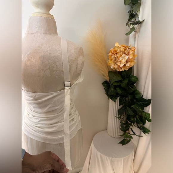 NAKED WARDROBE White Asymmetrical one shoulder Tank Sz L‎ NWT (A0021 B3) - Picture 7 of 7